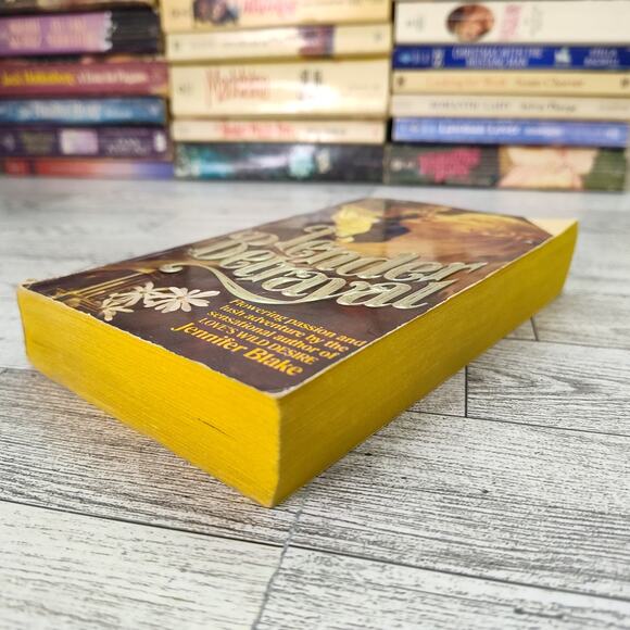 Tender Betrayal by Jennifer Blake 1979 1st Print Popular Library PB‎ Romance - Picture 9 of 12